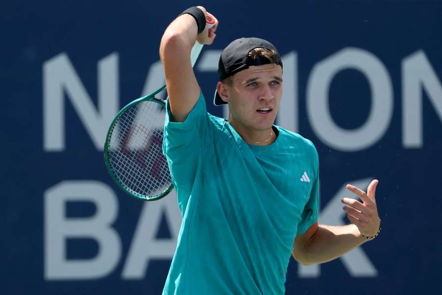 Menšík se v Dauhá utká se Zhangem.