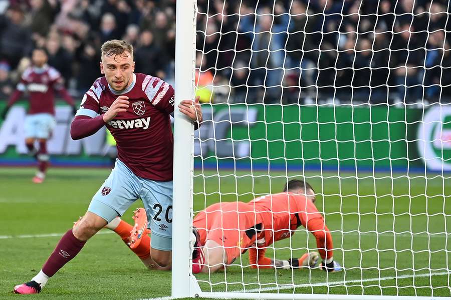 West Ham hammer blue Everton as Jarrod Bowen bags brace