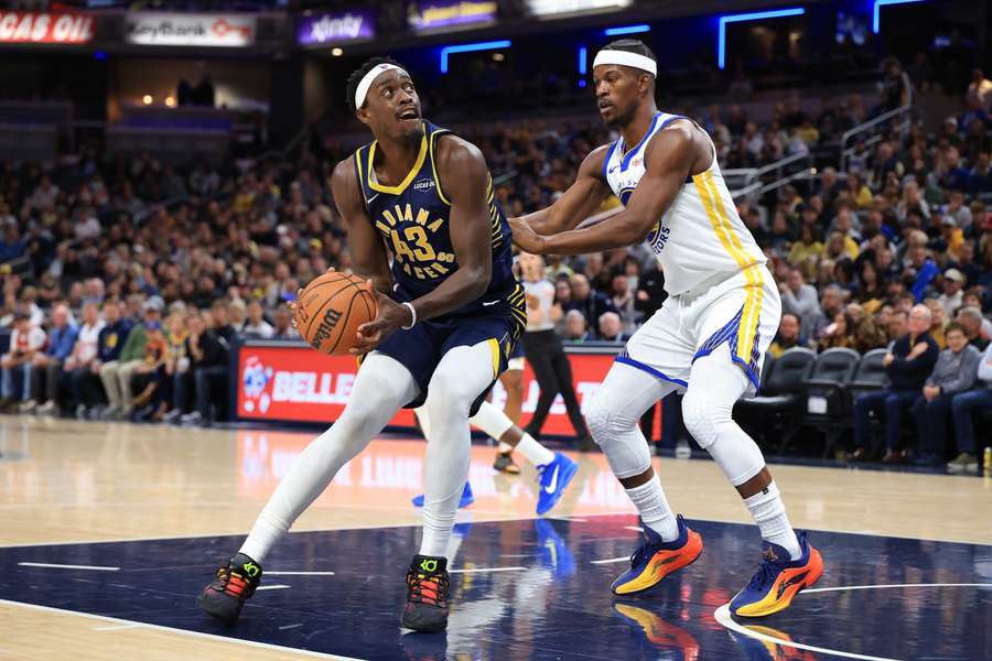 Pascal Siakam au duel face à Jimmy Butler. Pascal Siakam au duel face à Jimmy Butler.