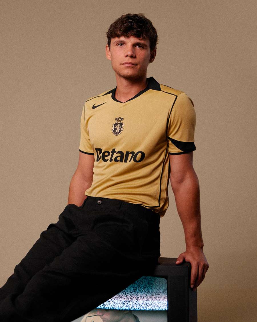 A camisola alternativa dos leões