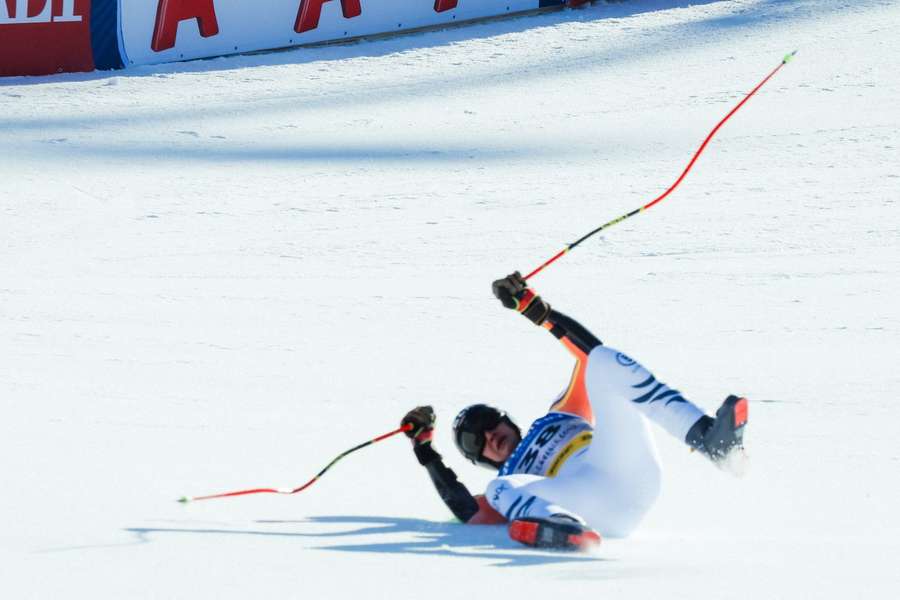 Ski-WM: Vogt stürzte und rutschte danach bis in den Auslauf.
