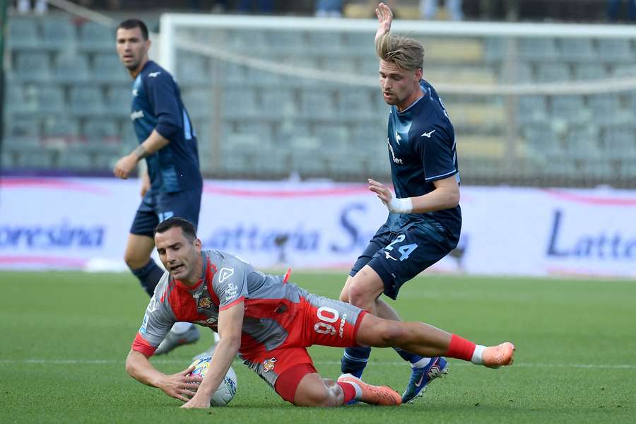 Lazio venceu Cremonese no Zini