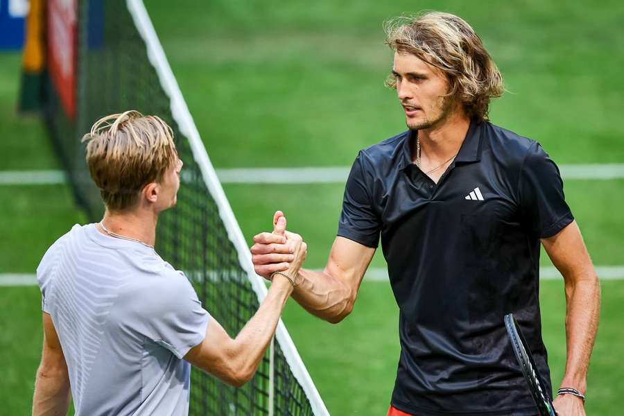 Am Mittwoch besiegte Zverev den Kanadier Denis Shapovalov in Halle.