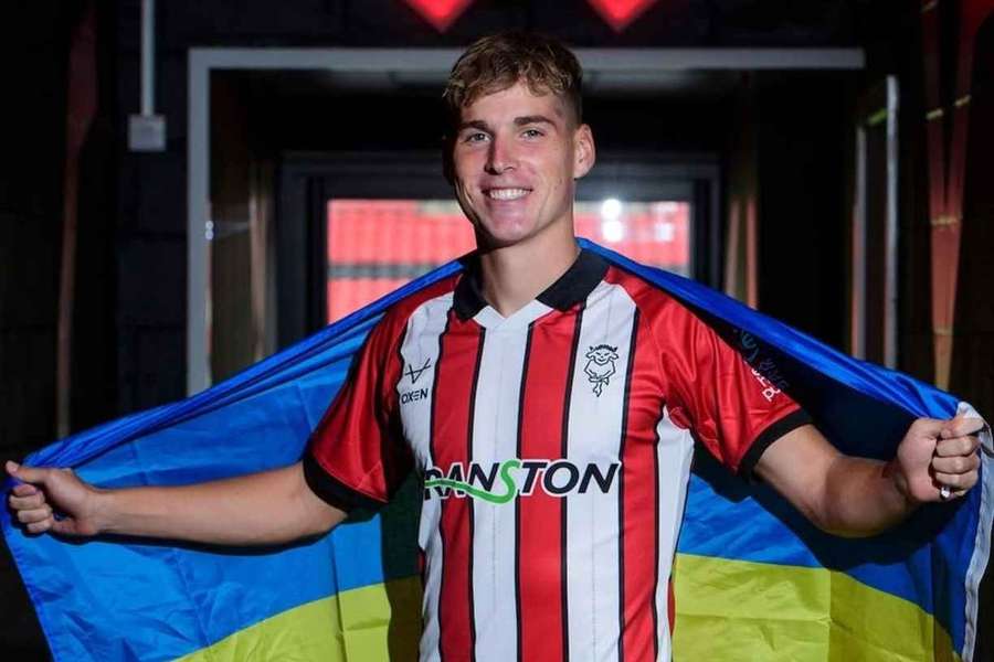 Ivan Varfolomejev v dresu Lincoln City. Ivan Varfolomejev v dresu Lincoln City.