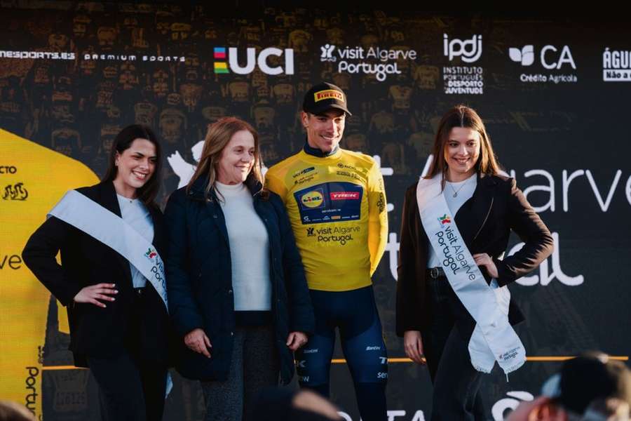 Ayuso mantém liderança da Volta ao Algarve