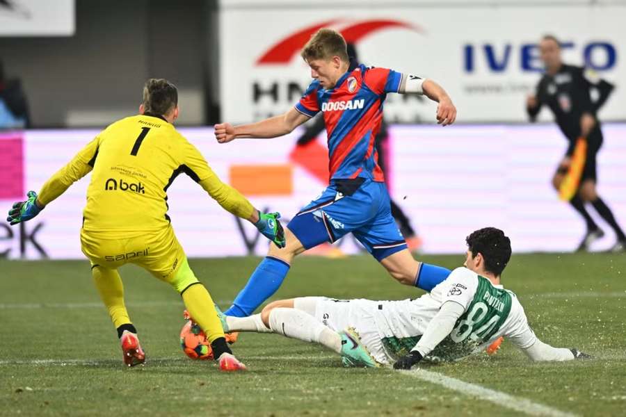 Plzeň opäť nevyhrala. Plzeň opäť nevyhrala.