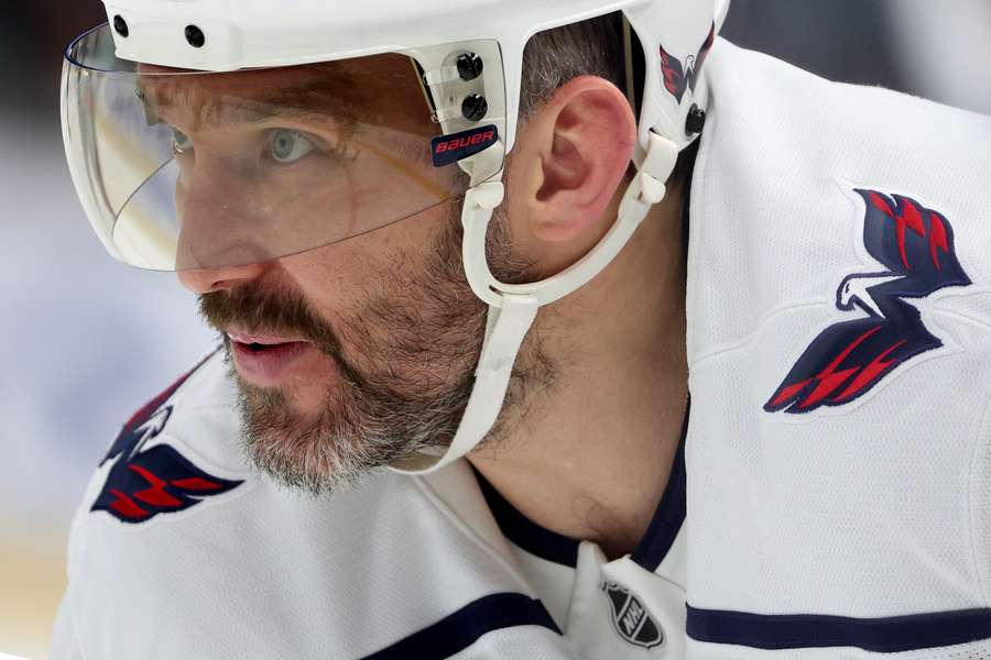 Washington Capitals' Alexander Ovechkin focusing moments before a faceoff (2025)