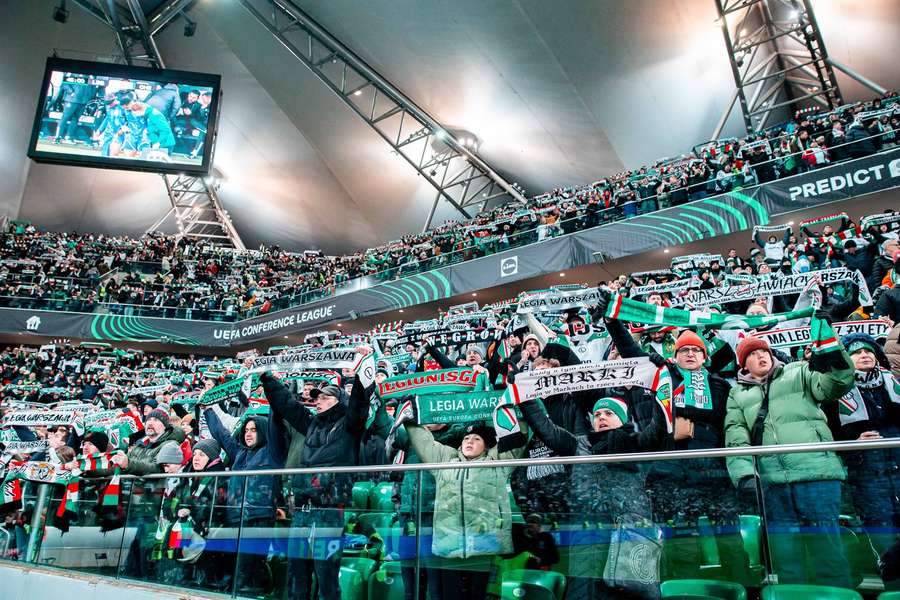 Kibice Legii przejdą przez centrum Warszawy pod Stadion Narodowy przed finałem PP