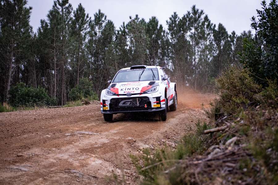 Kris Meeke cimentou liderança do campeonato