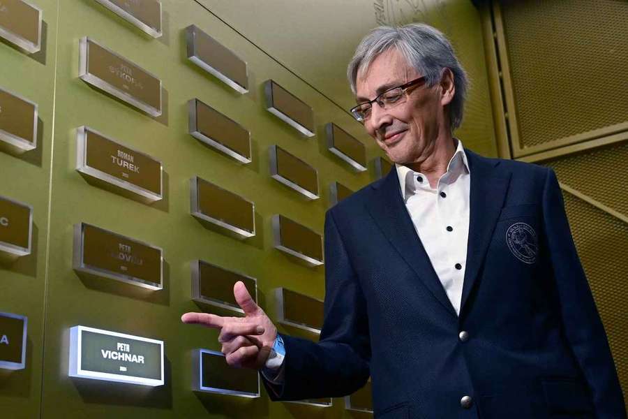 Petr Vichnar v Síni slávy českého hokeje.