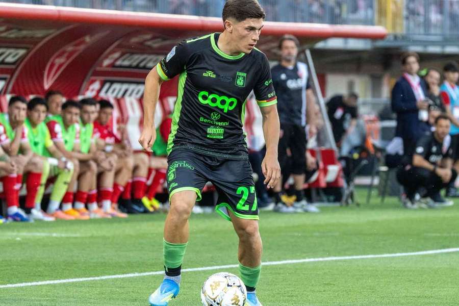 Costantino Favasuli está avaliado pelo Flashscore em 3,8 milhões de euros Costantino Favasuli está avaliado pelo Flashscore em 3,8 milhões de euros