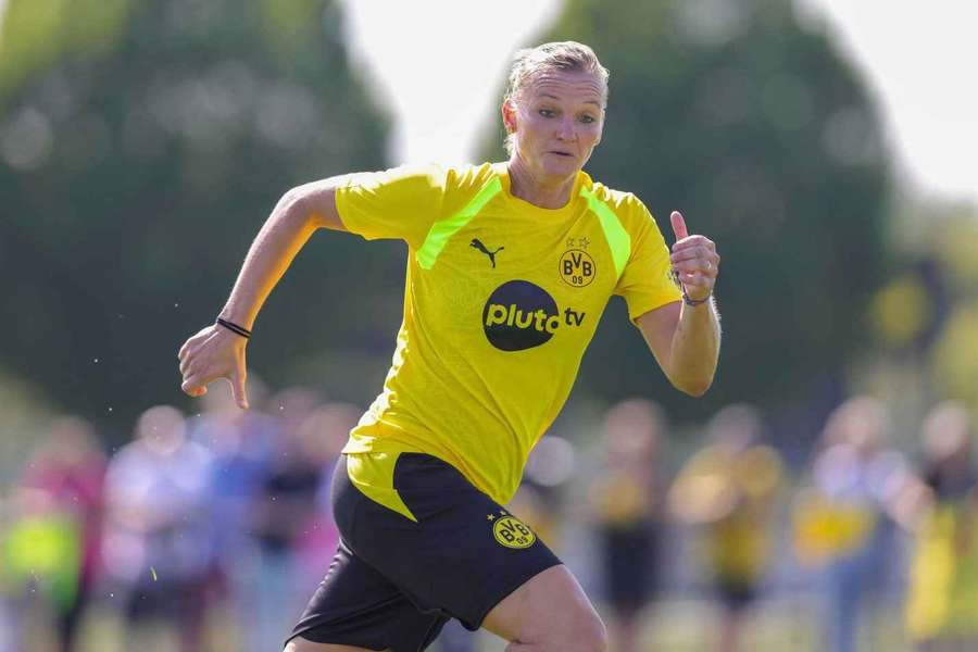 Popp wechselte von Wolfsburg zum BVB Popp wechselte von Wolfsburg zum BVB
