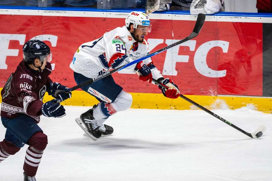 Zuzin zo Zvolena neodchádza.