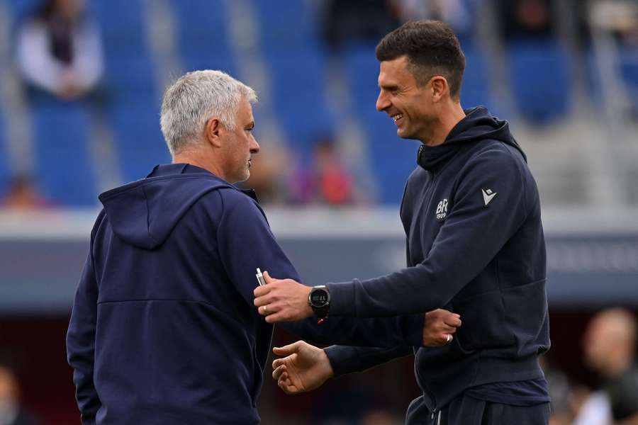 Motta y Mourinho se saludan en un partido celebrado en mayo.