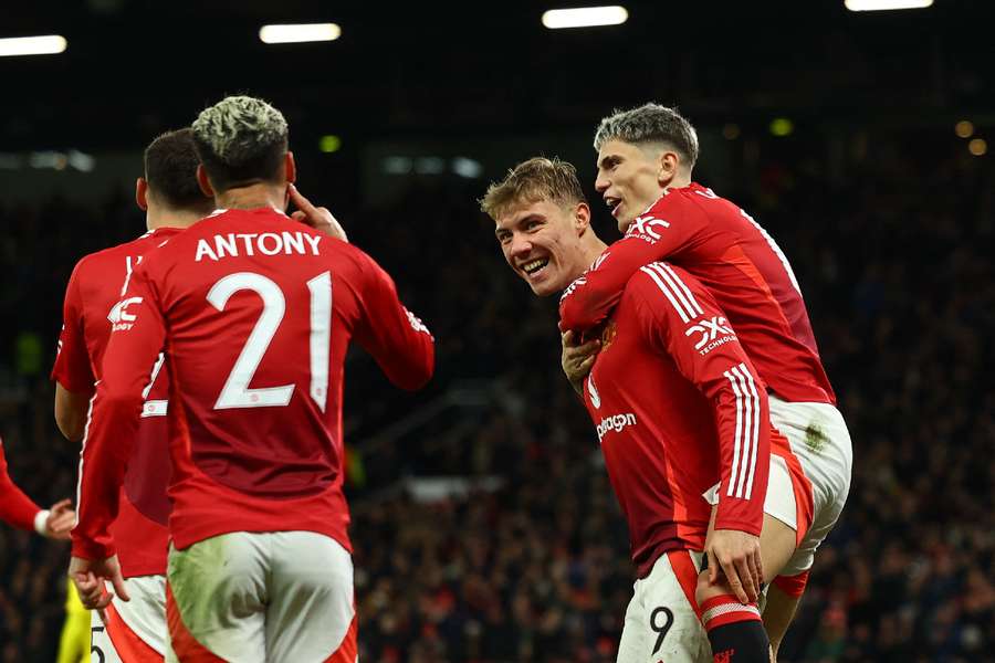 Manchester United sărbătorește preluarea avantajului