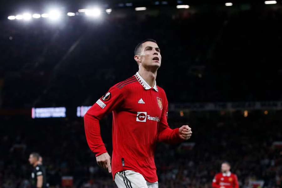Ronaldo helped United to a 3-0 victory