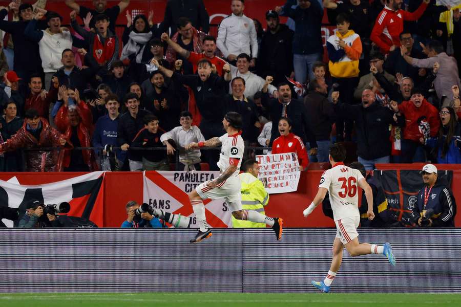 Gana el Sevilla, que no se aleja del descenso