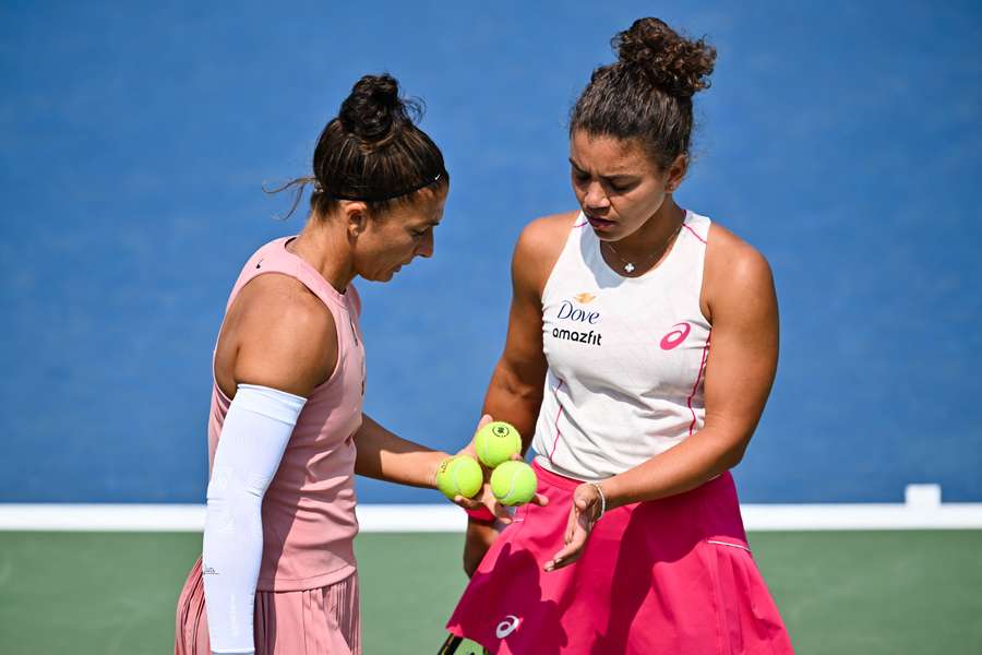 Errani e Paolini prima della battuta