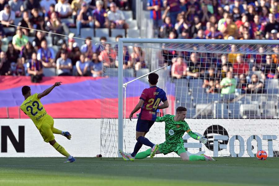 Pewna tytułu Barcelona przegrała z Villarrealem, Real pokonał osłabioną Sevillę