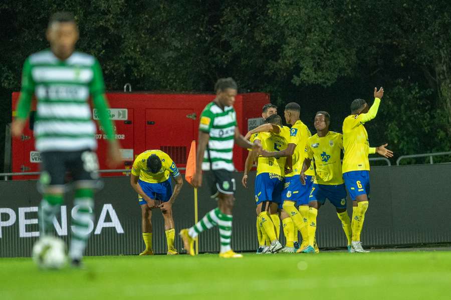 Sporting poupou, esbanjou e Arouca... ganhou (1-0)