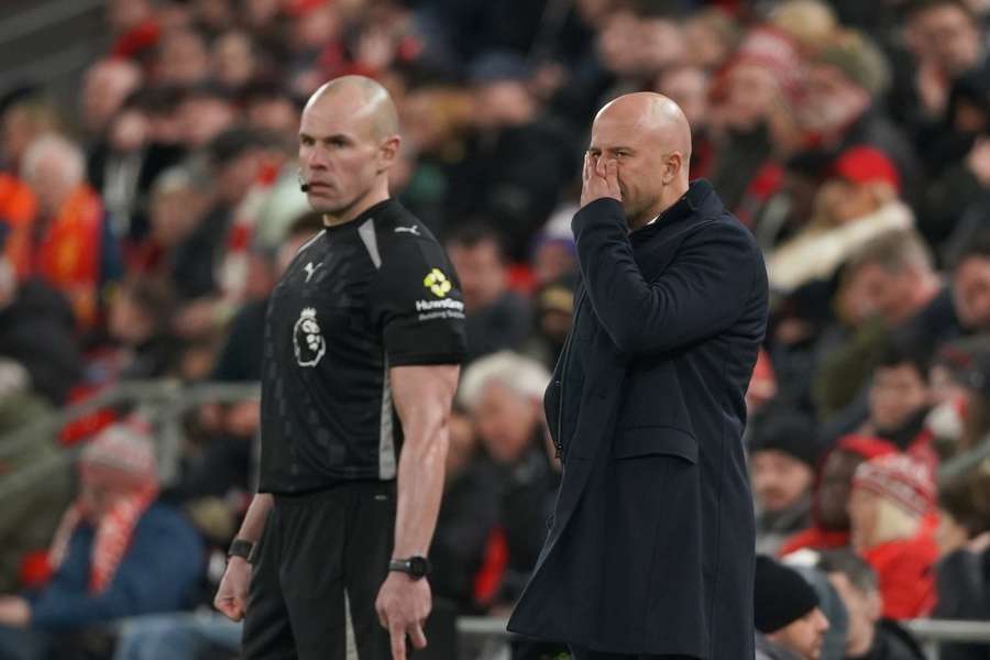 Slot moves to assure Liverpool fans: There is a way out of this