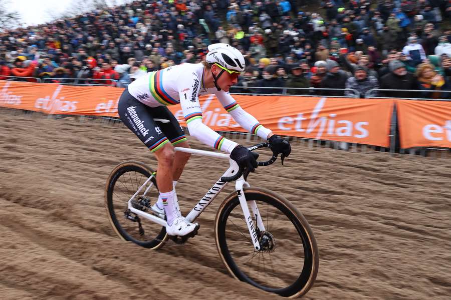 Mathieu van der Poel onderweg naar zijn tiende crosszege op een rij