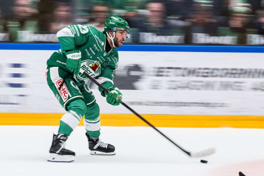 Josh Dickinson notched two assists in the game Josh Dickinson notched two assists in the game