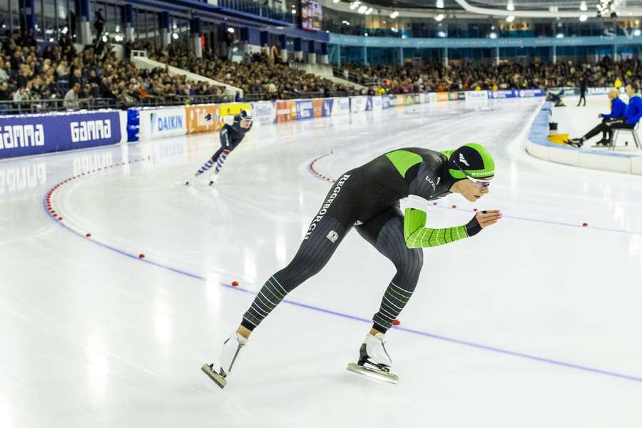 Femke Kok in actie tijdens het kwalificatietoernooi voor de wereldbeker in Thialf op 29 oktober