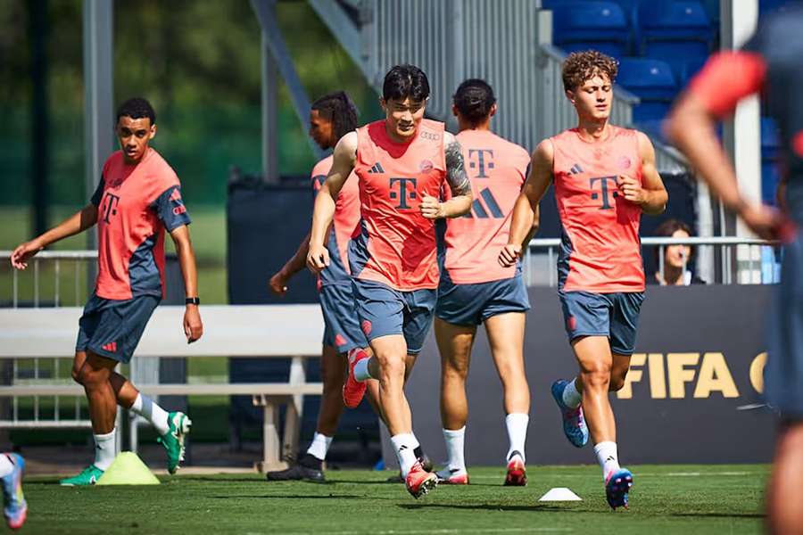 Musiala e Kim Min-Jae no treino do Bayern