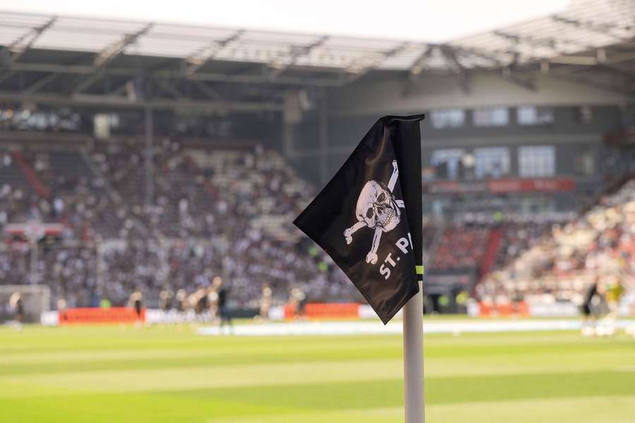 Die St. Pauli Fans haben sich auf die neue Stadionhymne geeinigt.