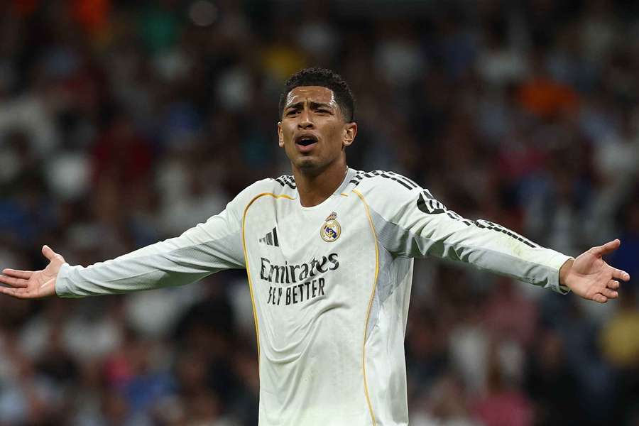 Jude Bellingham regt sich auf. Jude Bellingham regt sich auf.