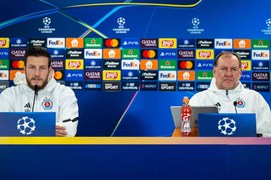 Weiss a Wimmer na tlačovej konferencii.