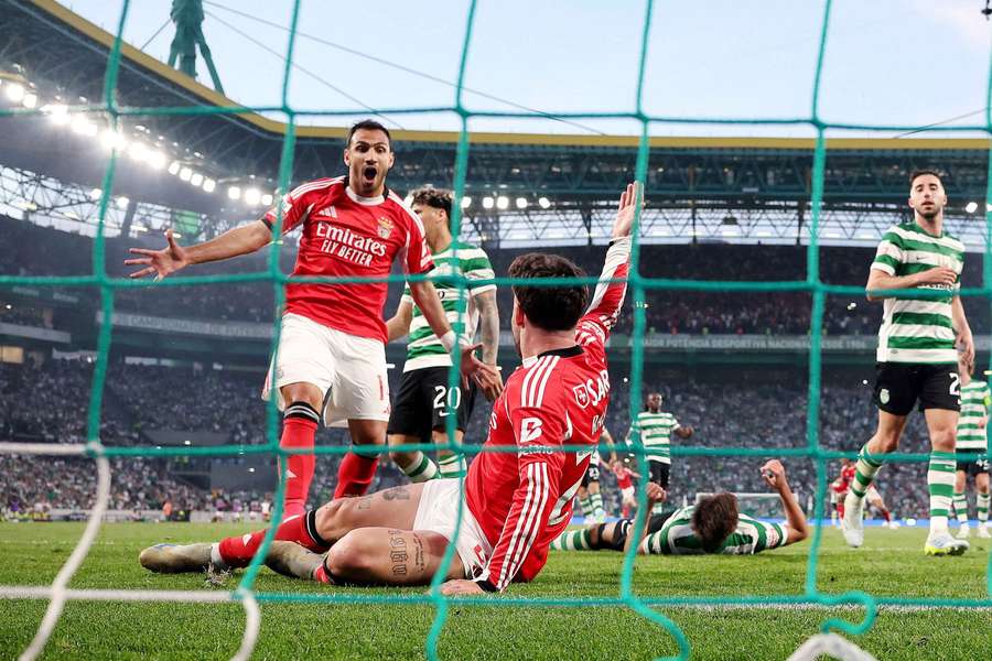 Schjelderup adelantó al Benfica en el marcador tras un penalti por mano de Morita