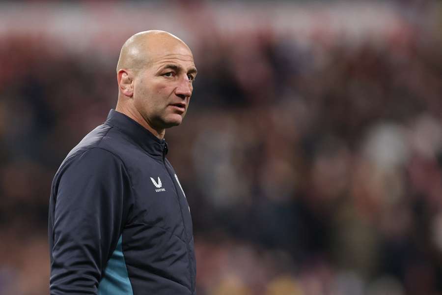 England coach Steve Borthwick must be pulling his hair out over their recent run of results. 