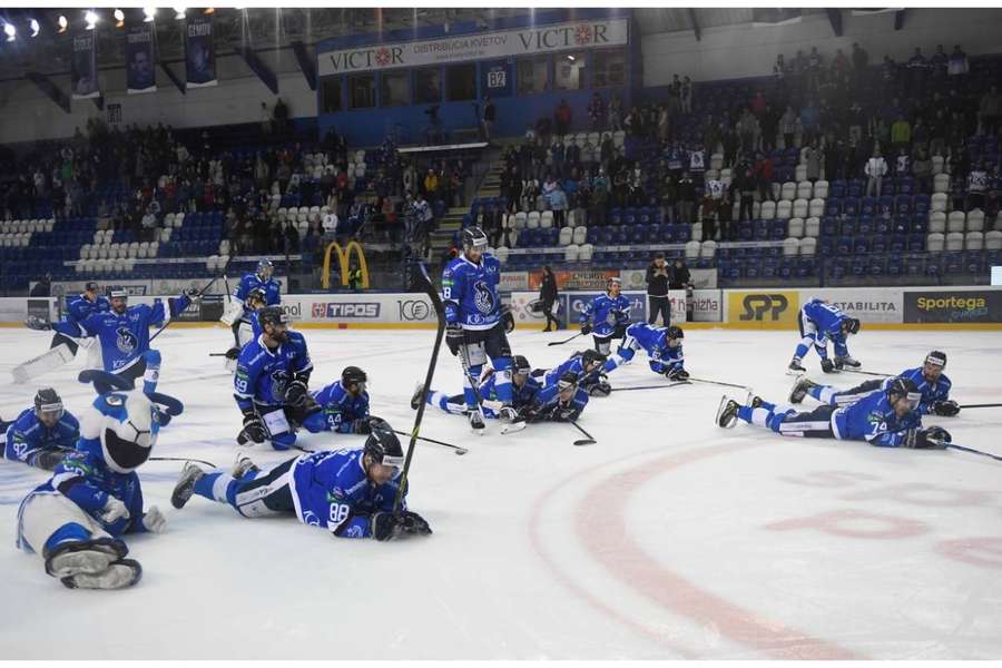 Zápas v Poprad priniesol jubilanta aj premiérového strelca.