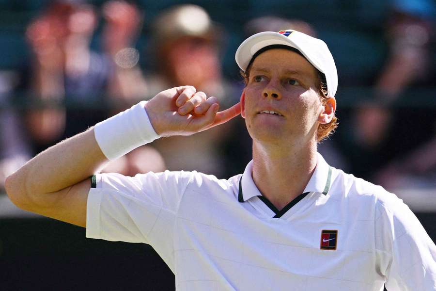 Jannik Sinner segue em busca do bicampeonato de Wimbledon Jannik Sinner segue em busca do bicampeonato de Wimbledon