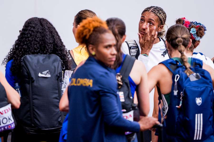 Nafi Thiam (à droite), en larmes.