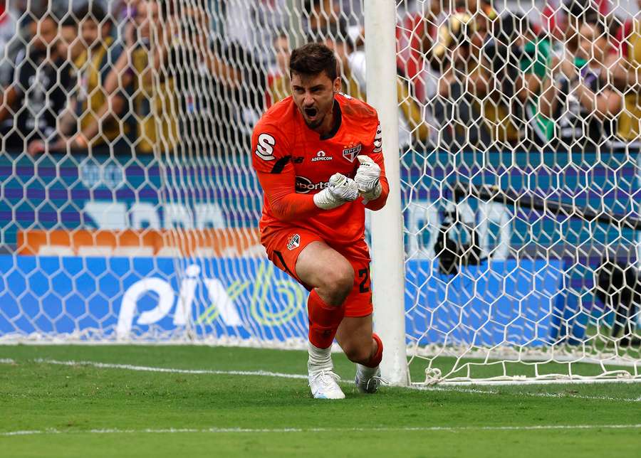 Rafael brilhou nos penáltis da Supertaça Rei 2024
