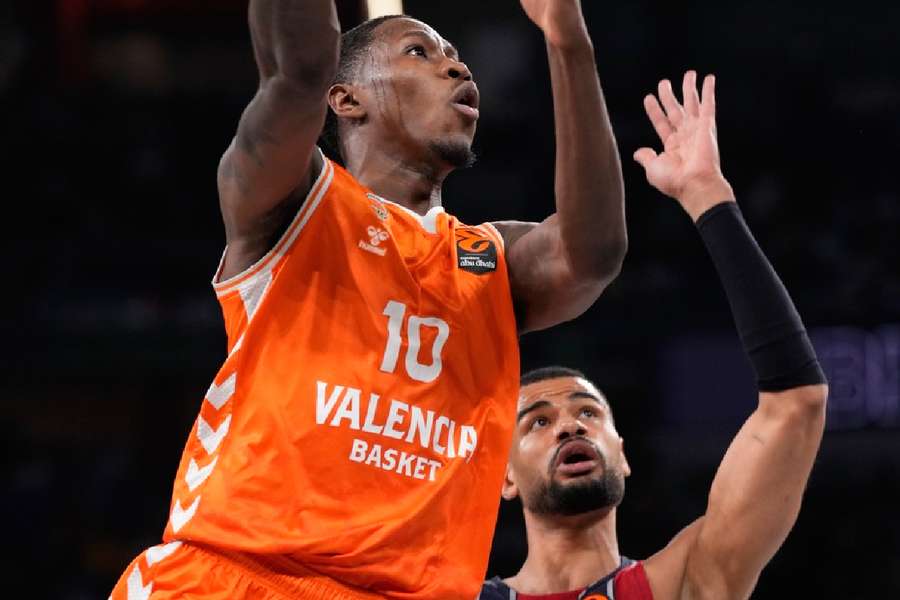 Moore se impone a Luwawu-Cabarrot