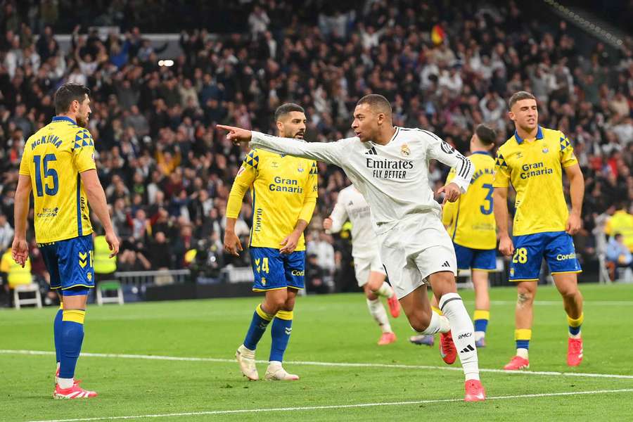 Mbappé celebra un gol