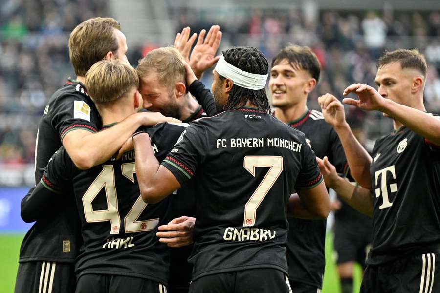 Le Bayern en pleine célébration cet après-midi. Le Bayern en pleine célébration cet après-midi.