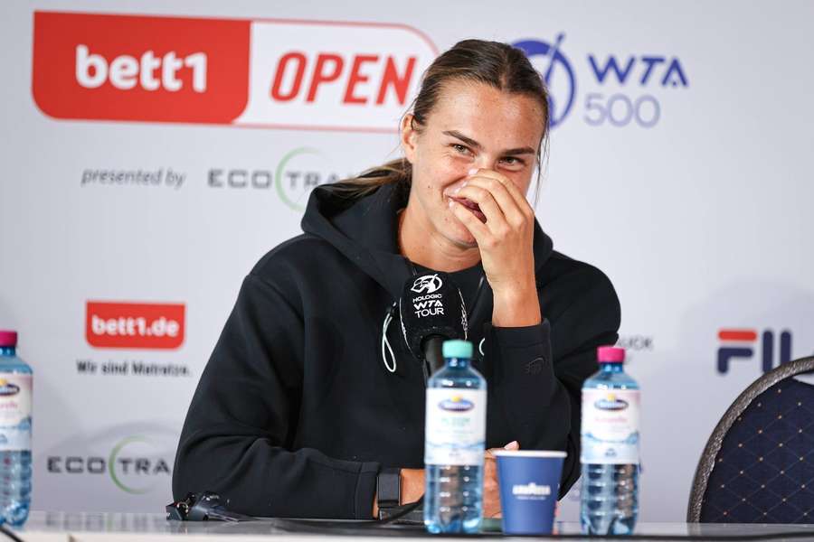 Aryna Sabalenka op de persconferentie van maandagochtend