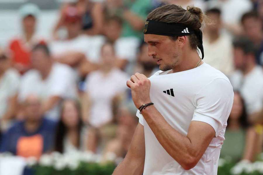 Alexander Zverev  seguiu em frente