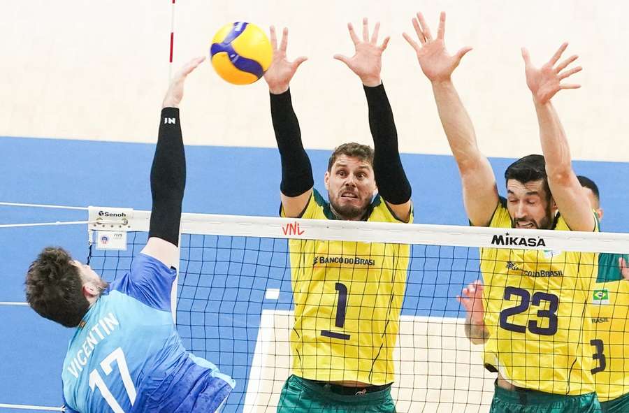 Brasil fez grande primeiro set antes de tomar a virada e forçar o empate