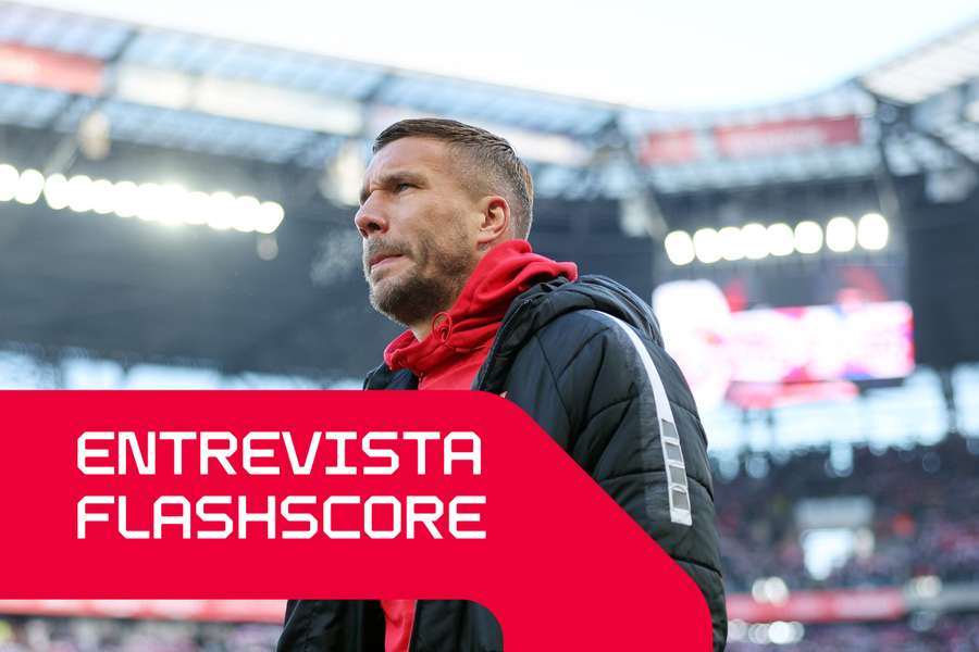 O futebolista do Górnik Zabrze Lukas Podolski antes do jogo da Ekstraklasa frente ao Piast Gliwice, 31.01.2026. O futebolista do Górnik Zabrze Lukas Podolski antes do jogo da Ekstraklasa frente ao Piast Gliwice, 31.01.2026.