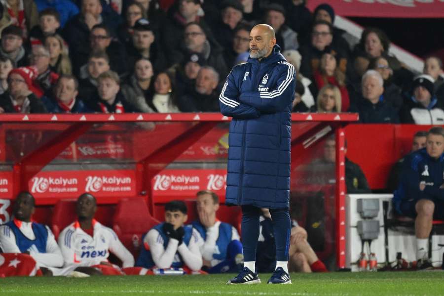 Nuno Espirito Santo no banco do Nottinhgam