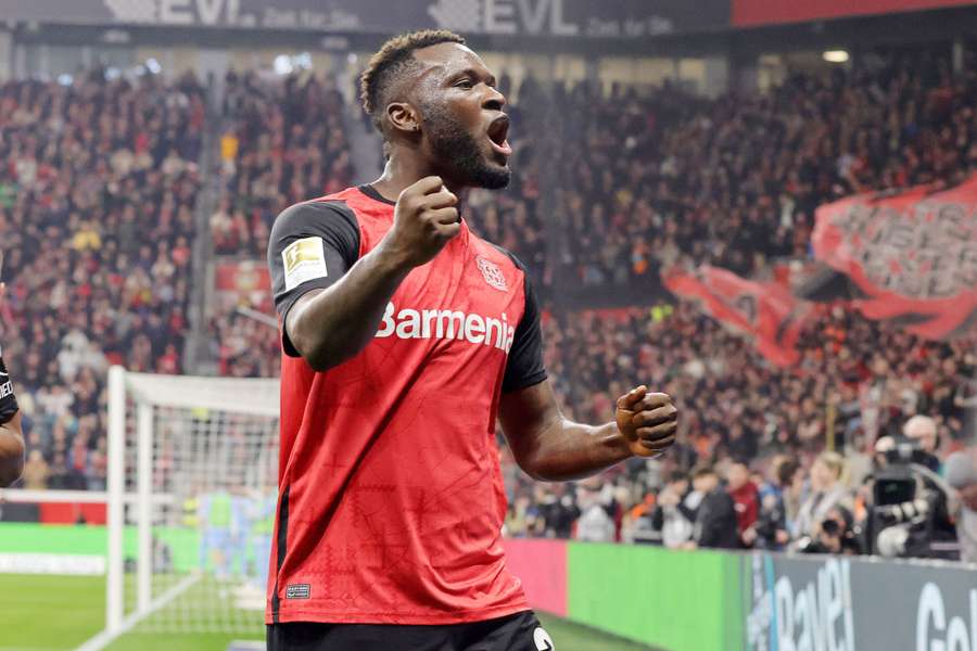 Victor Boniface com a camisola do Bayer Leverkusen