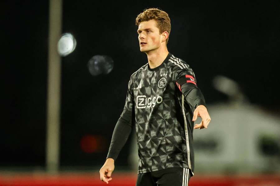 Olivier Aertssen als aanvoerder van Jong Ajax