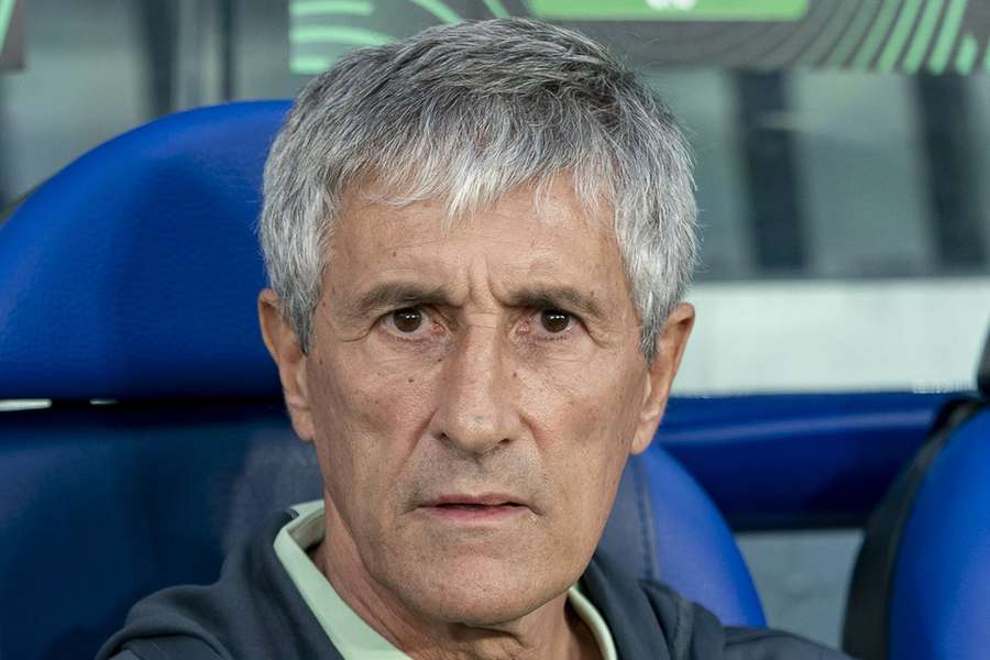 Quique Setién: "O Barcelona ainda me deve dinheiro"