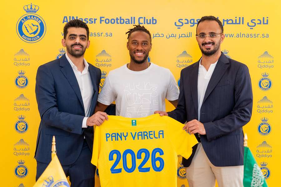 Pany Varela apresentado no Al Nassr